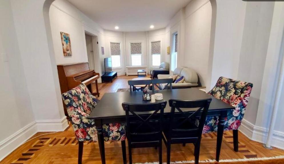 Gorgeous Victorian House!! Entire Suite In Sam'S Home ニューヨーク エクステリア 写真
